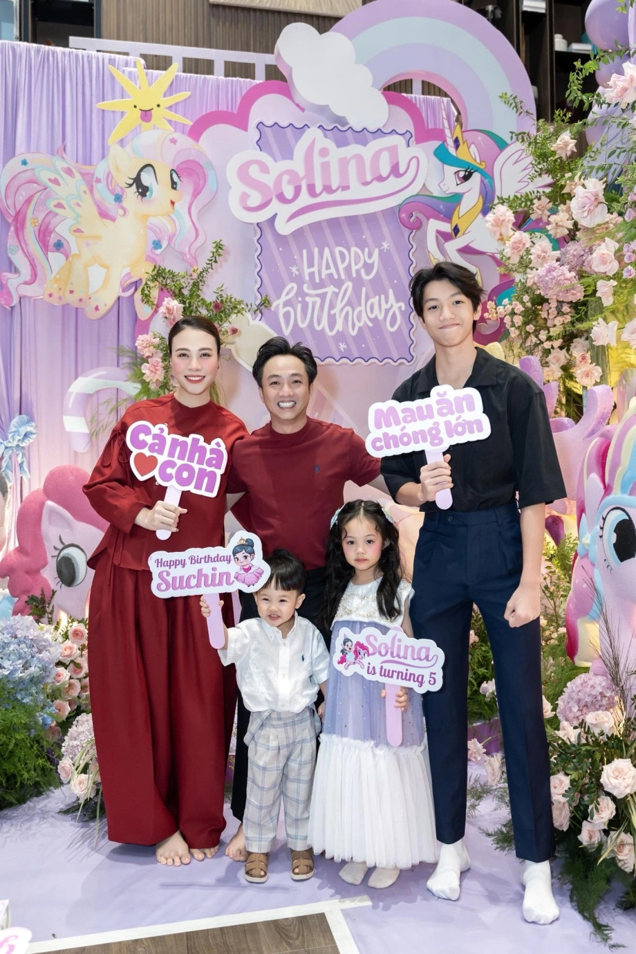 Bộ ảnh du lịch Hàn Quốc của 2 nhóc tì nhà Đàm Thu Trang  Cường Đô La gây sốt