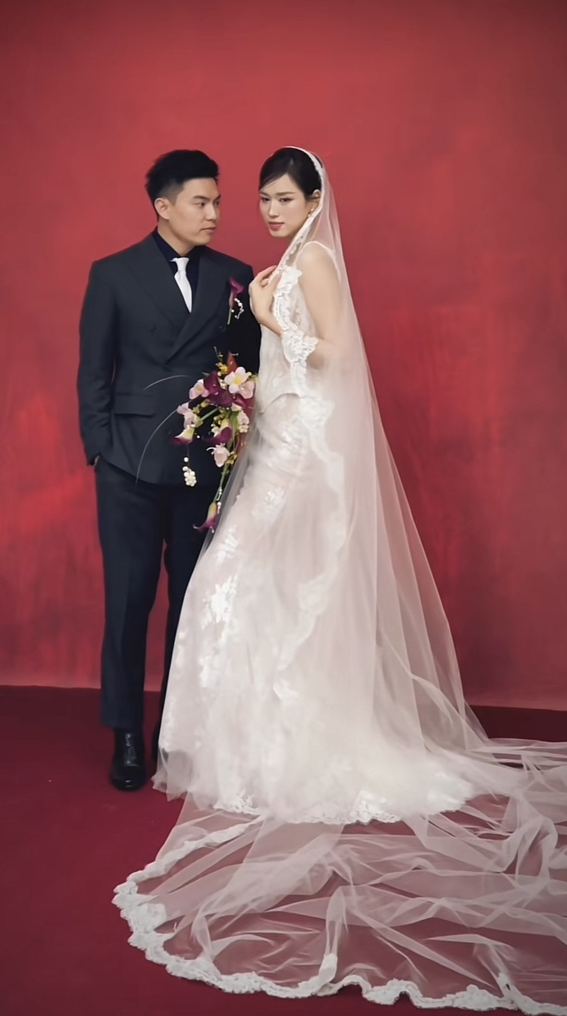 Rò rỉ hậu trường chụp ảnh cưới để lộ thái độ của thiếu gia Viết Vương với Đỗ Thị Hà