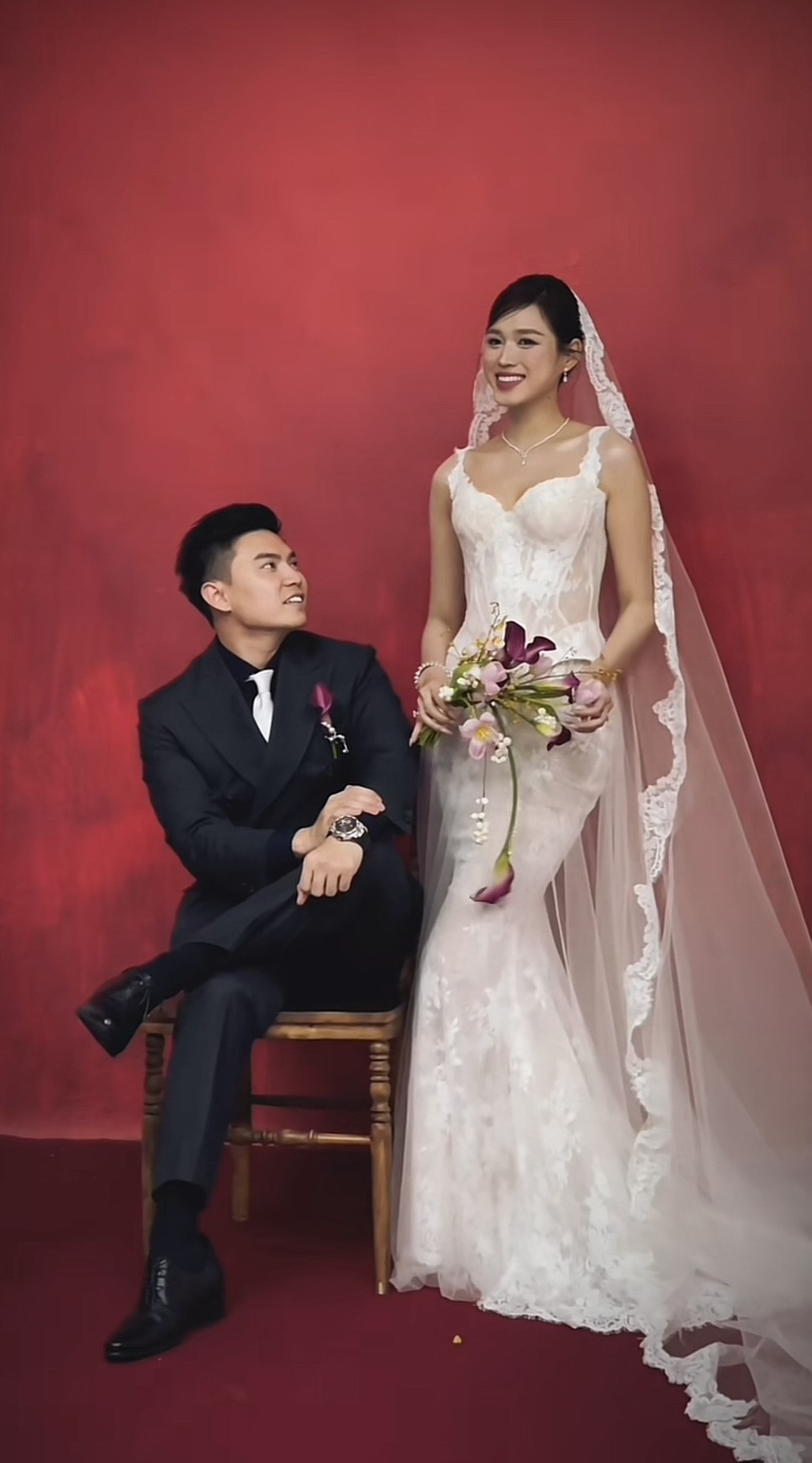 Rò rỉ hậu trường chụp ảnh cưới để lộ thái độ của thiếu gia Viết Vương với Đỗ Thị Hà