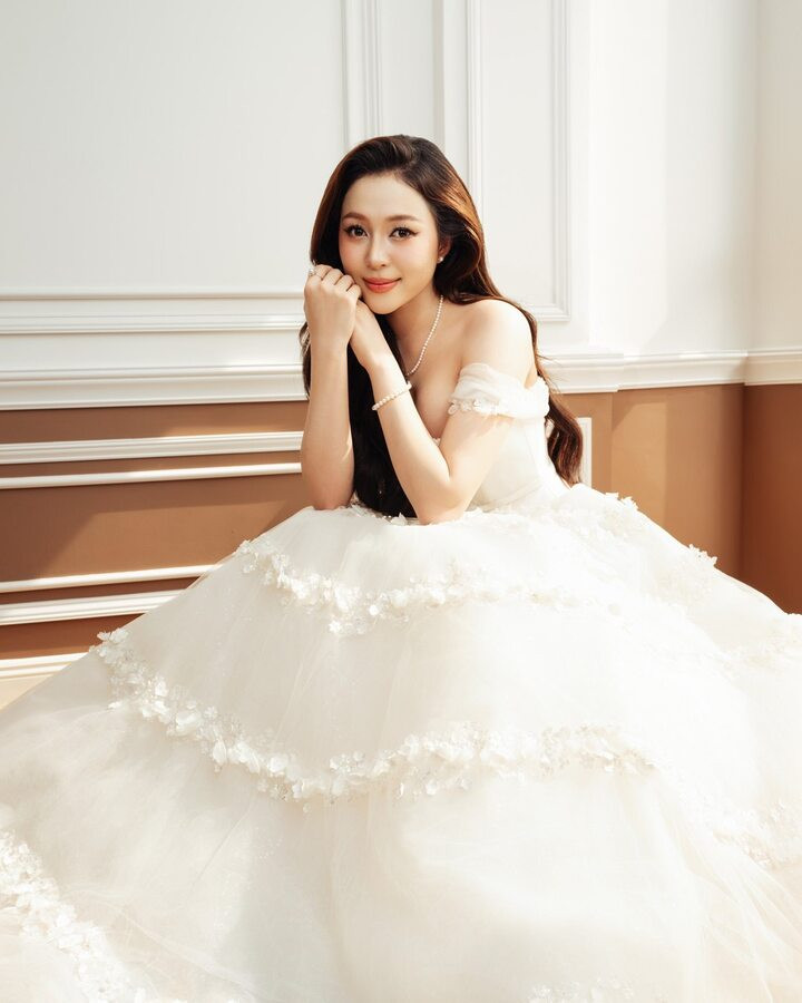 Tuy nhiên, Kiều Duy lại có chiều cao khá khiêm tốn 1m67. Điều này khiến cô dễ lép vế nếu đứng cạnh đối thủ quốc tế.