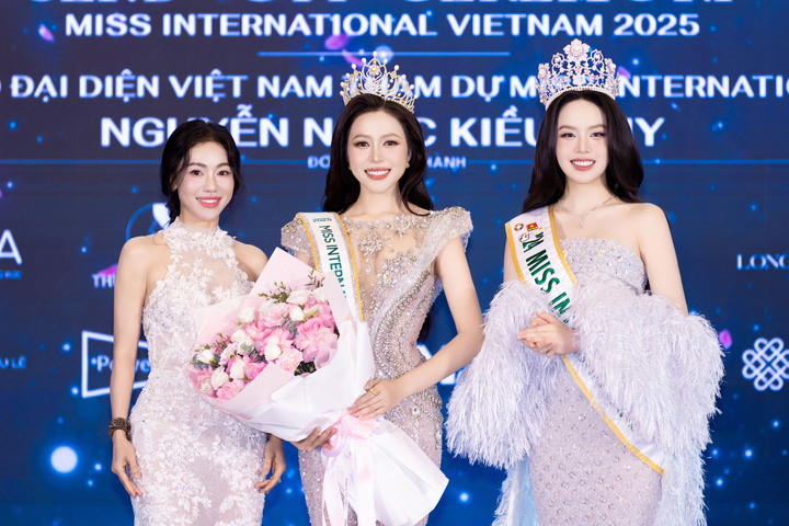 Đương kim Miss International 2024 - Hoa hậu Thanh Thuỷ nhận xét Kiều Duy là một cô gái bản lĩnh, đầy nỗ lực. Nàng hậu mong Kiều Duy sẽ toả sáng, mang vẻ đẹp, trí tuệ và tâm hồn Việt Nam vươn xa lan toả văn hoá và những giá trị tốt đẹp đến với bạn bè quốc tế.