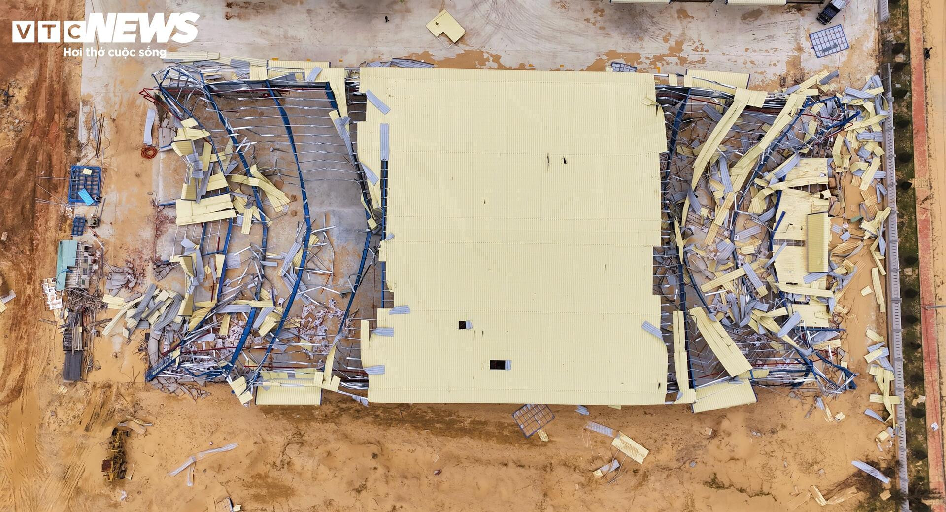 La liệt nhà xưởng vỡ vụn sau bão Kalmaegi, doanh nghiệp ở Gia Lai điêu đứng - 6