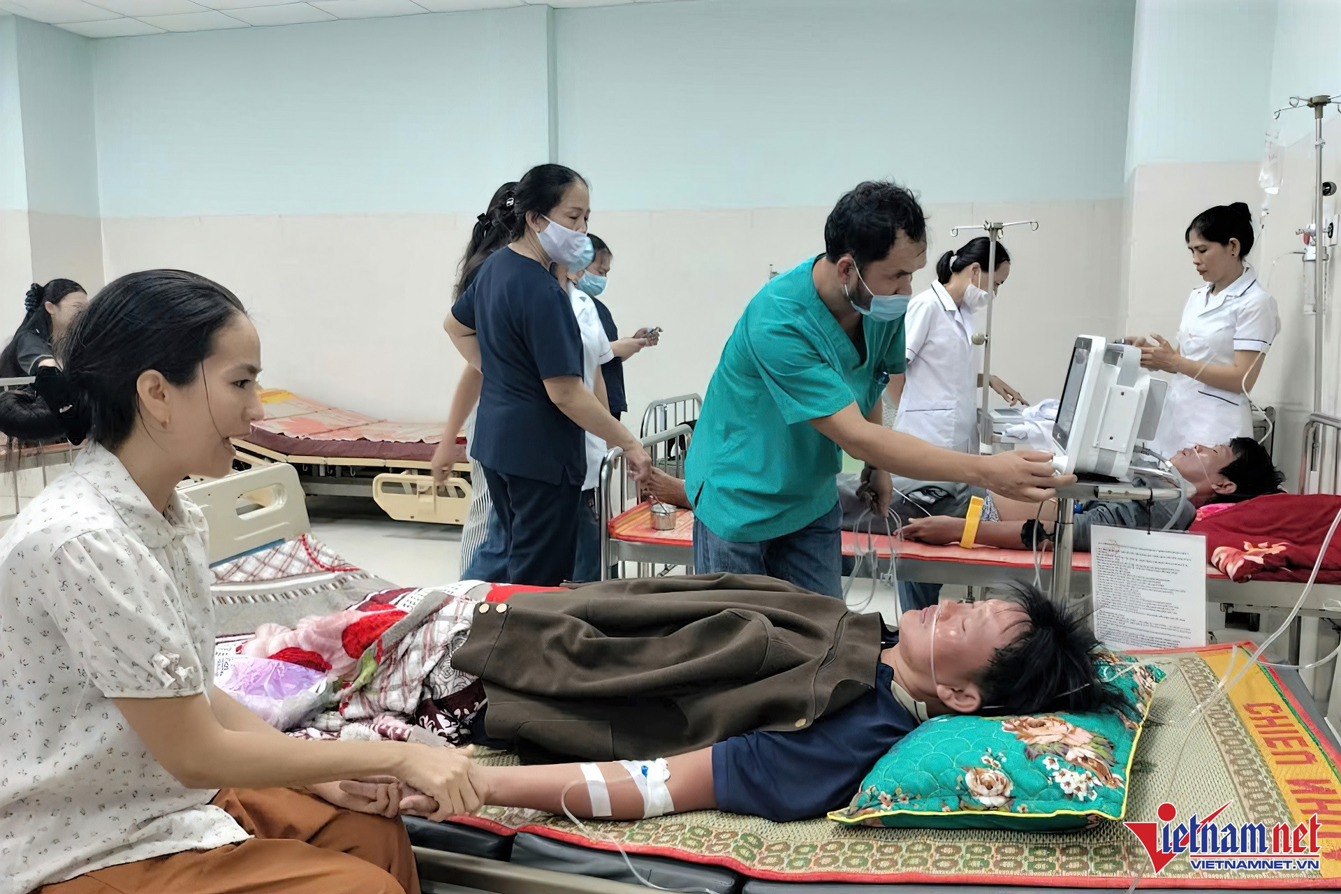 W-z7205172662753_2761cc1d657be176cbacf1280ae0b7bf lines scale 6_00x gigapixel.jpg