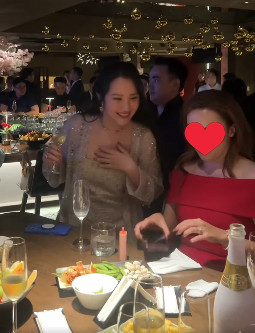 Hình ảnh hiếm bóc nhan sắc thật của vợ Phan Thành trong đám cưới em chồng Phan Hoàng