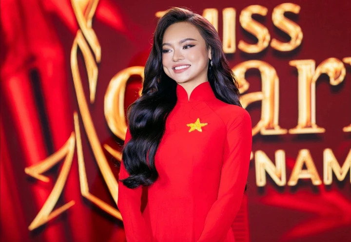 Sau hai mùa giải thành công, Miss Charm 2025 tiếp tục được đăng cai tổ chức tại TP.HCM, quy tụ 39 nhan sắc từ khắp năm châu. Đại diện Việt Nam năm nay gây chú ý khi chính là Á hậu Mai Ngô.