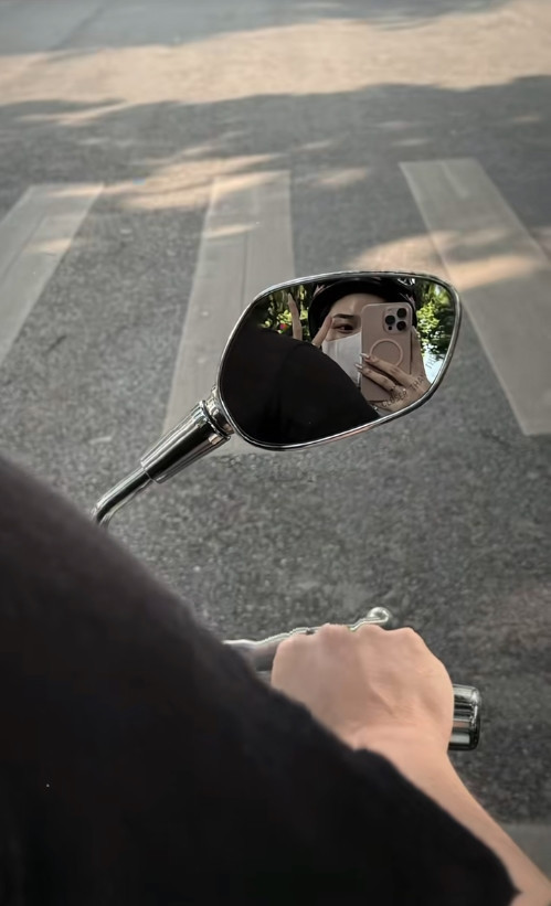 Cuộc sống giản dị đời thường của Đỗ Hà sau khi làm dâu hào môn