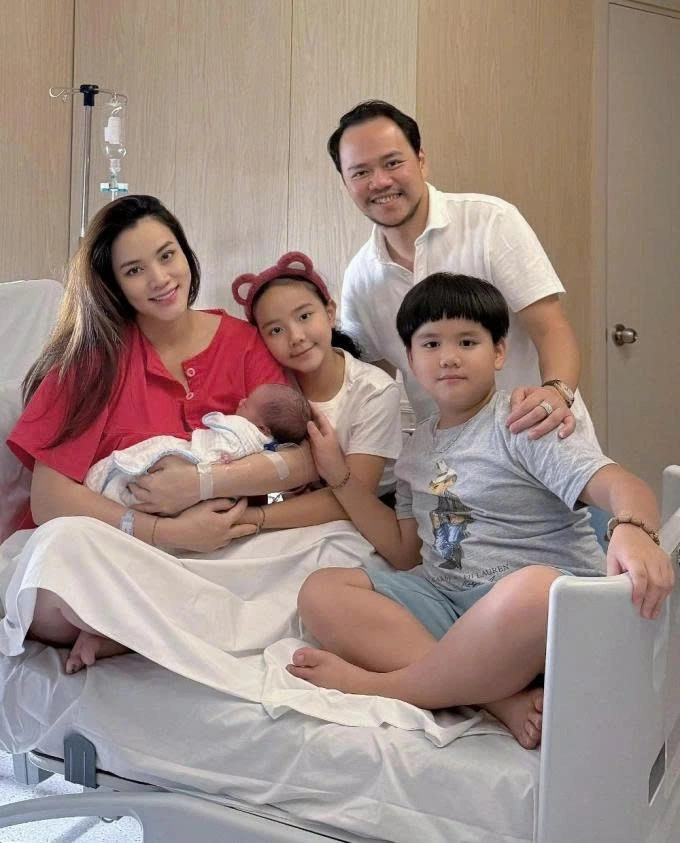 h hen nie, ngoc han, ngo thanh van va nhung sao viet lam me trong nam 2025 hinh anh 7