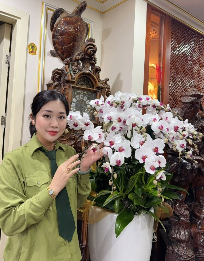 Tổ ấm rực rỡ của NSND Tự Long  - Ảnh 5.