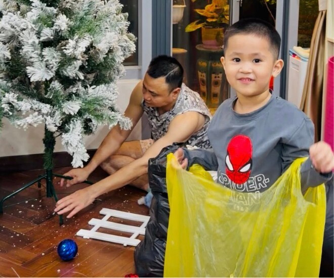 Tổ ấm rực rỡ của NSND Tự Long  - Ảnh 1.