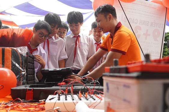 Xóa bỏ định kiến về con đường học nghề - Ảnh 1.