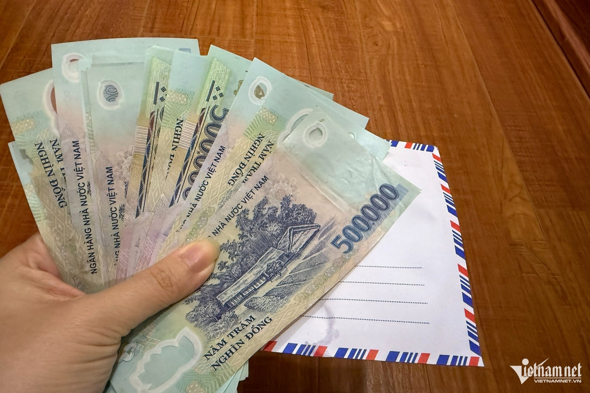 W-phong bì kính viếng đám tang.jpg