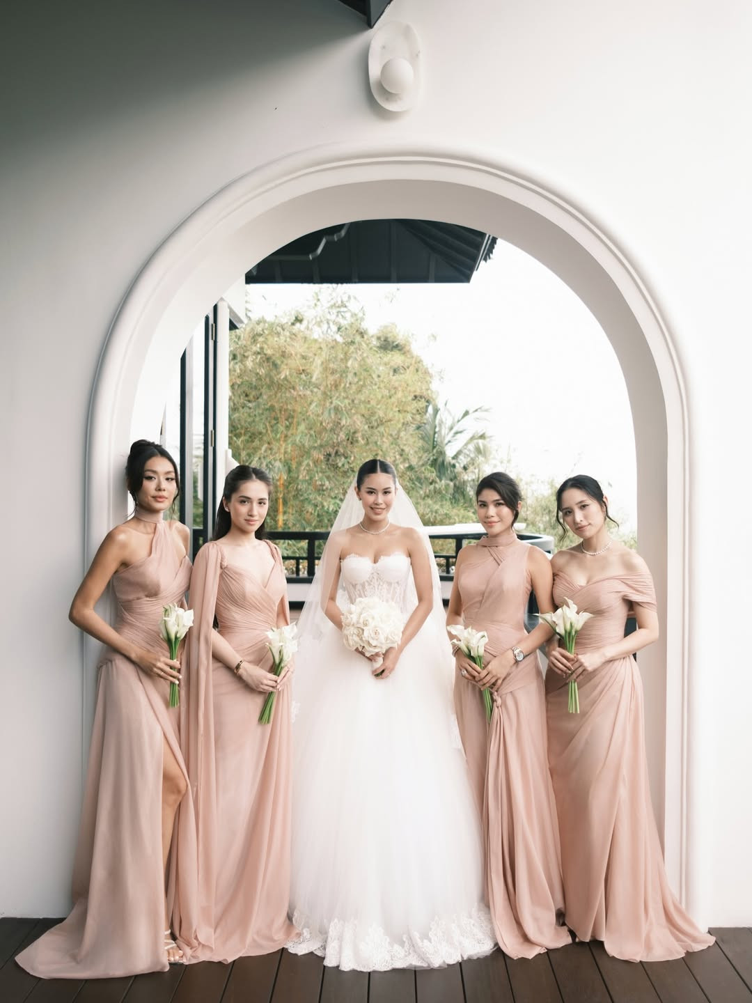 Ảnh nét căng khoe cận nhan sắc xinh đẹp của bạn gái Hiếu Nguyễn