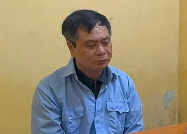 Bị can Phạm Văn Long, Hiệu trưởng Trường Cao đẳng Du lịch Hà Nội.