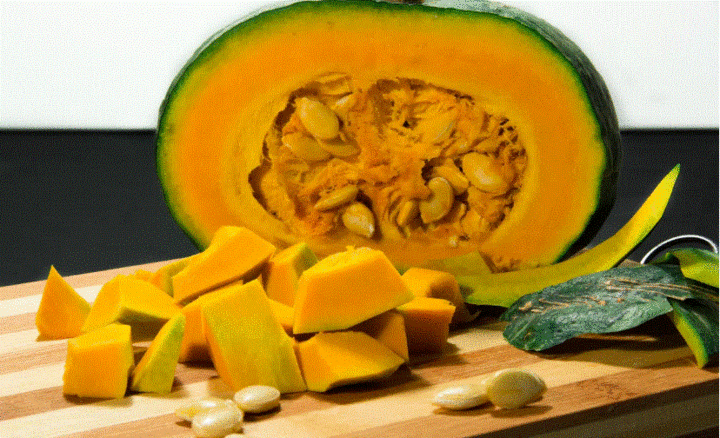 Không nên sử dụng bí đỏ đã bổ ra và để lâu.