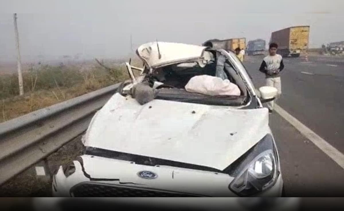 4 người tử vong khi 20 xe ô tô đâm nhau liên hoàn trên cao tốc - Ảnh 2.