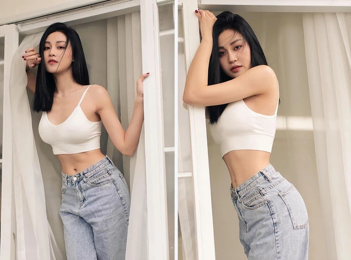 Trên trang cá nhân, nữ diễn viên thường chia sẻ những bộ ảnh khoe khéo vóc dáng cân đối, làn da trắng mịn và vòng eo thon gọn.