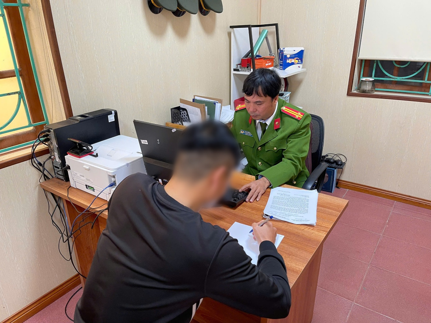 Người đàn ông Hưng Yên bị xử lý vì bịa đặt thông tin về Hằng Du Mục - Ảnh 1.