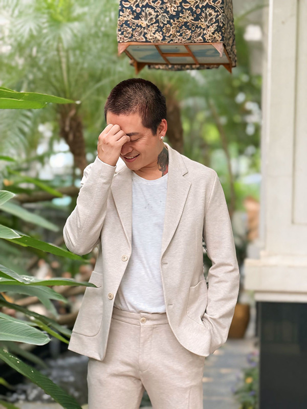 Tuấn Hưng tuổi 47: Sáng đưa con đi học, sợ nơi đông người, không còn ham chơi - Ảnh 4.