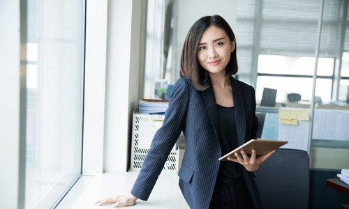 Cung hoàng đạo nữ có số làm sếp, sự nghiệp lên hương theo năm tháng - Ảnh 1.