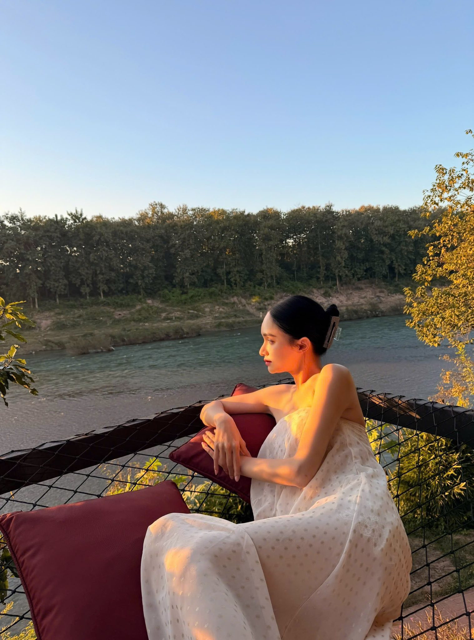 Hương Giang đi hâm nóng tình cảm bên Phú Cường khoảnh khắc tình tứ gây sốt