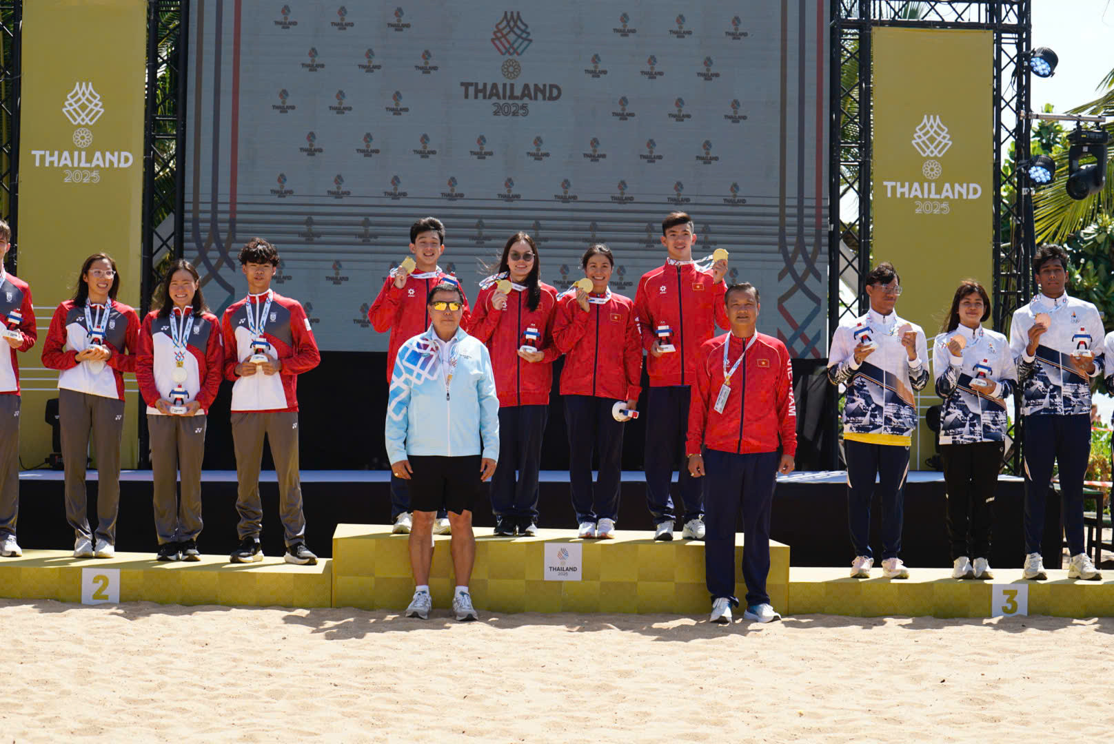 boi tiep suc 4x1500m hcv.jpg