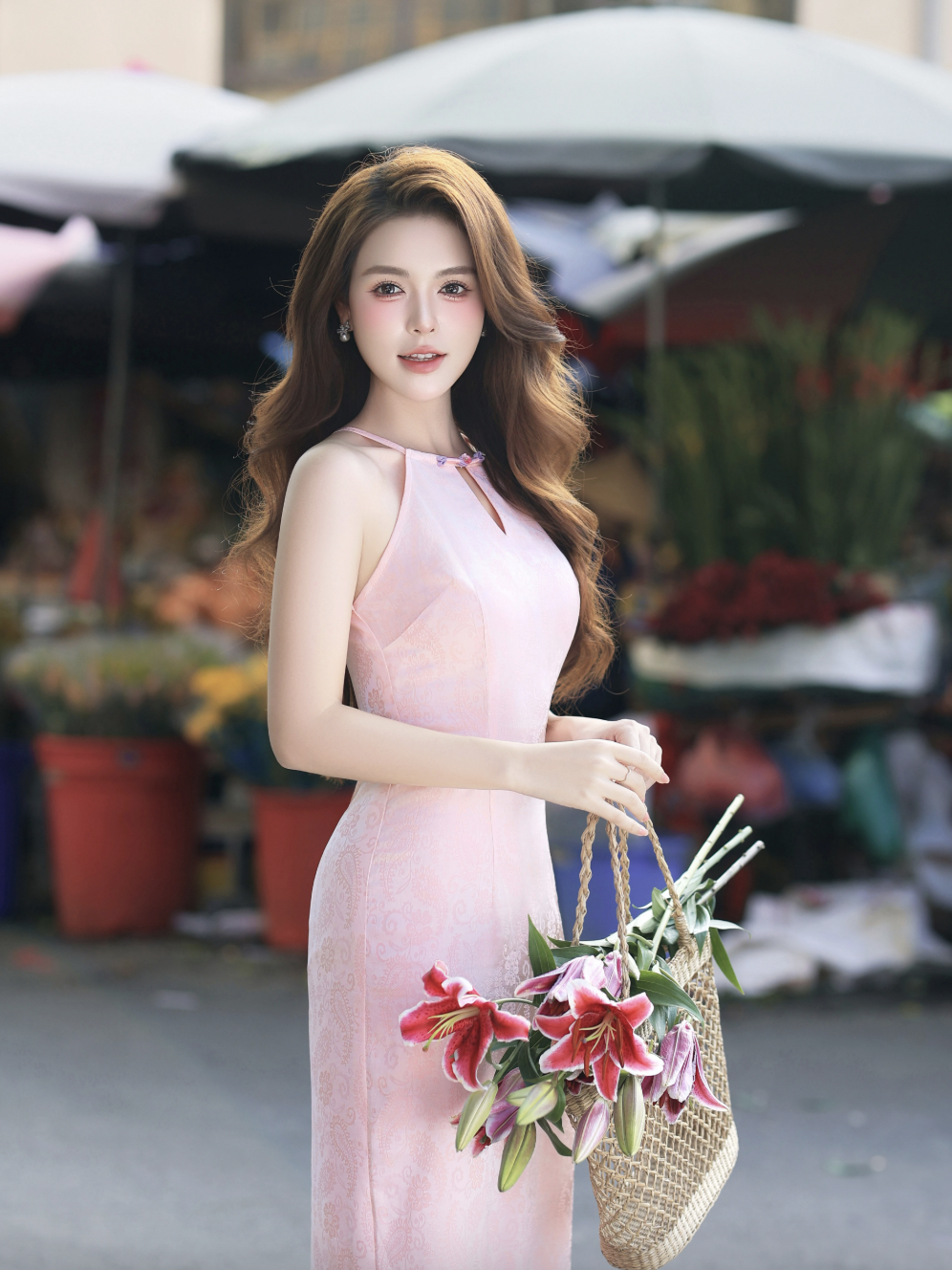 Chân dung nữ diễn viên Hà Bích Ngọc kém Mạnh Trường 16 tuổi đang gây sốt - Ảnh 6.