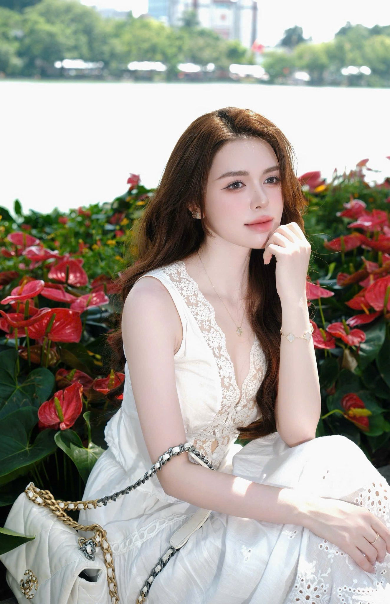 Chân dung nữ diễn viên Hà Bích Ngọc kém Mạnh Trường 16 tuổi đang gây sốt - Ảnh 8.