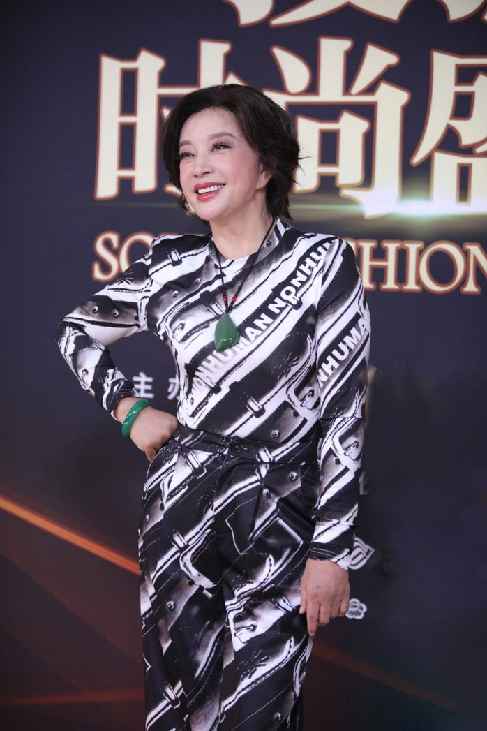 Nhan sắc gây sốc của