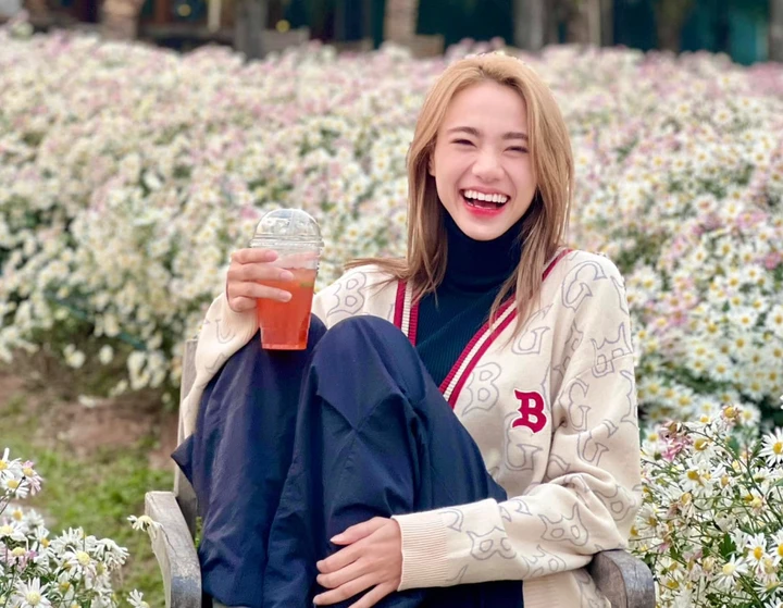 Trước SEA Games 33, Diệu Ly từng giành nhiều thành tích nổi bật ở các giải trẻ thế giới, Đông Nam Á và châu Á.