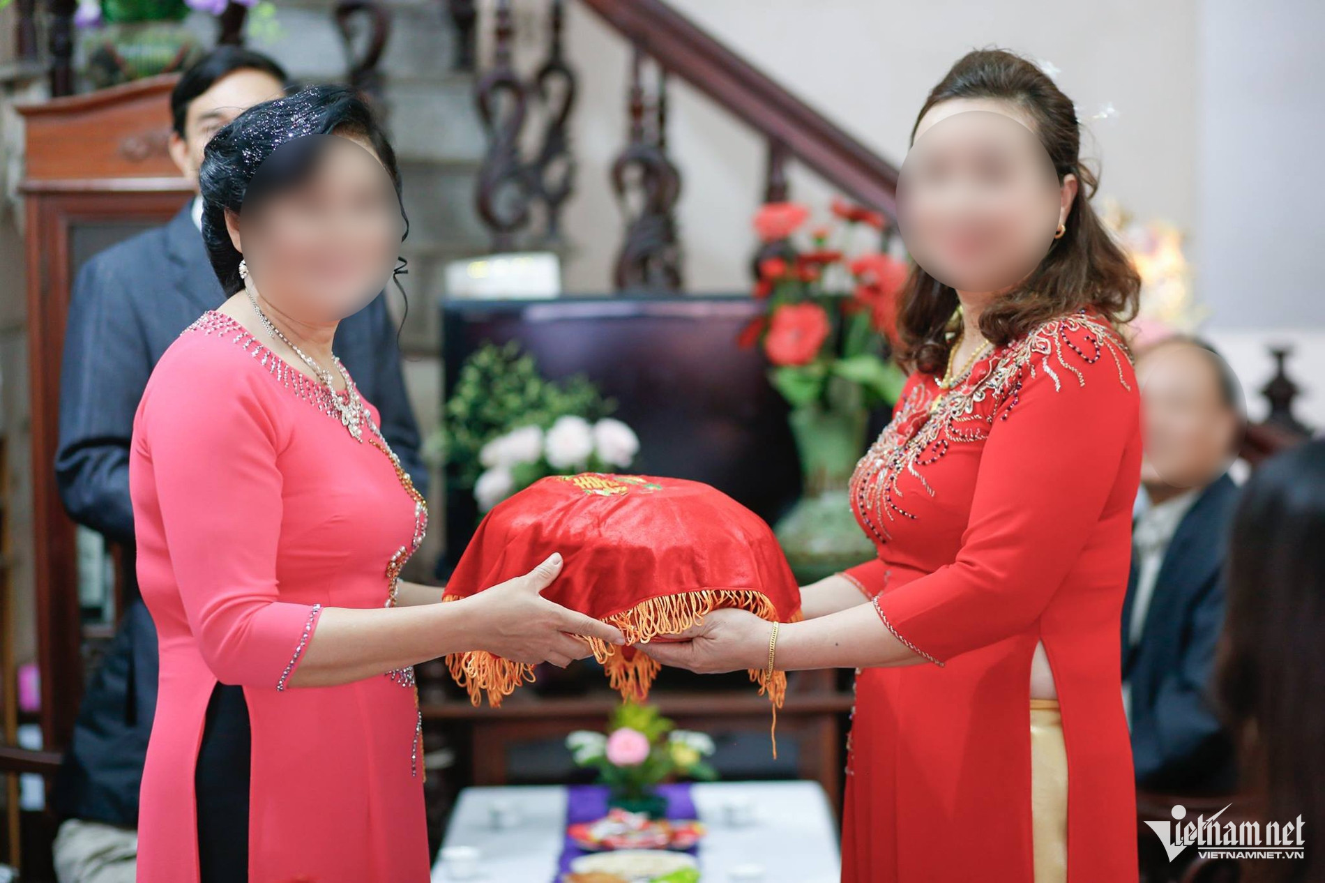 W-tâm sự thông gia.jpg