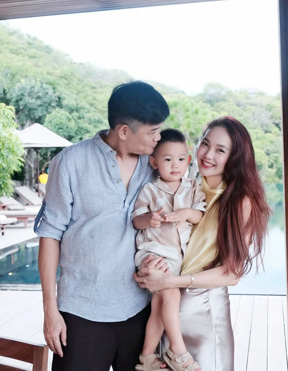 Ca sĩ Minh Hằng với màn