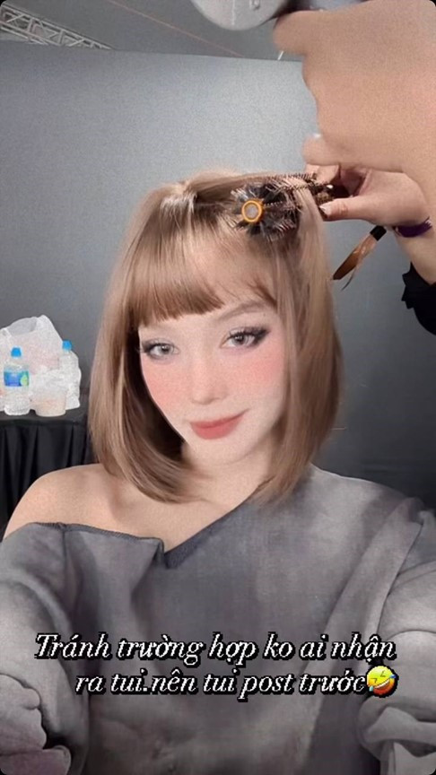 Ca sĩ Minh Hằng với màn