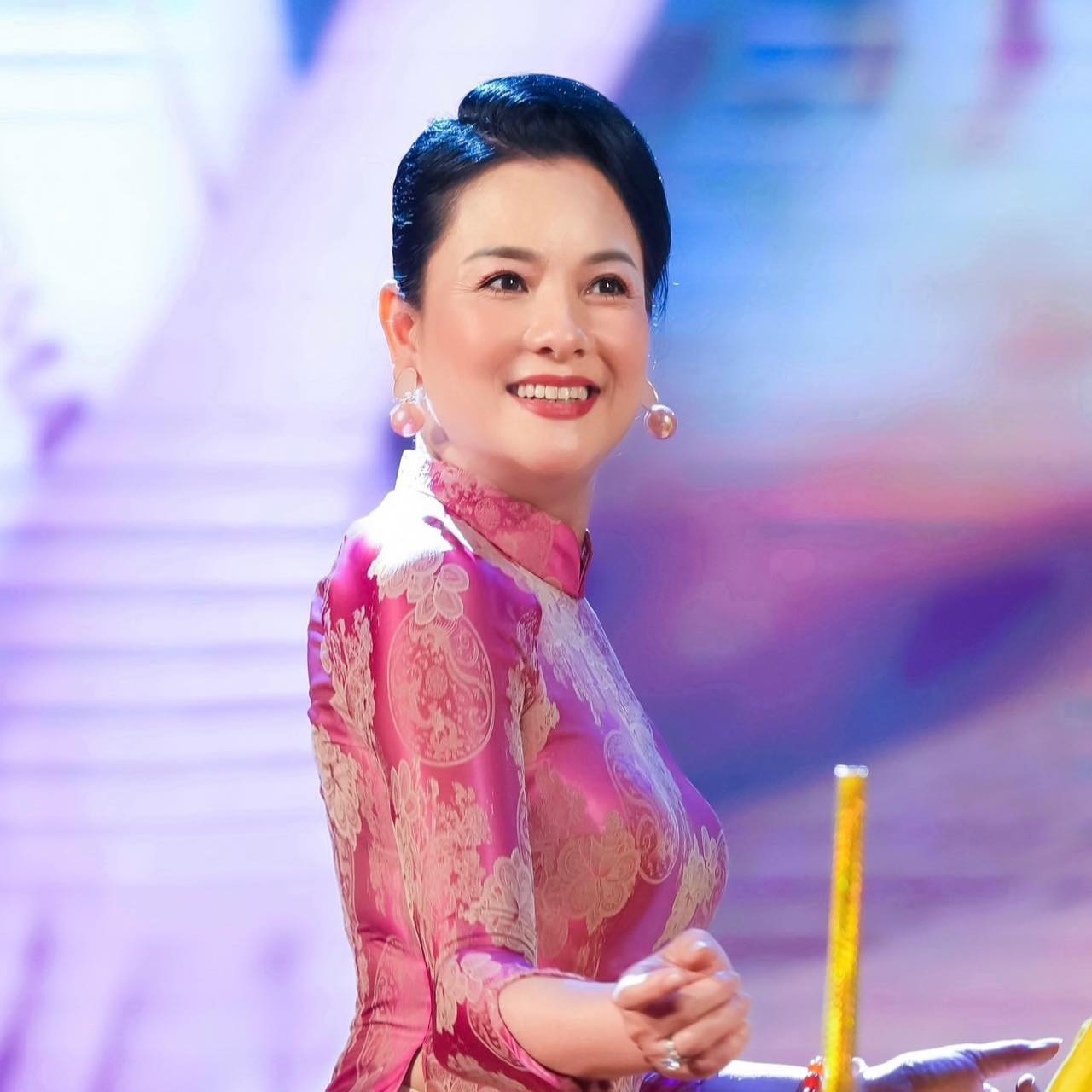 Nữ NSND mang quân hàm Đại tá vừa đón nhận kỉ niệm chương vì sự nghiệp điện ảnh là ai?- Ảnh 6.