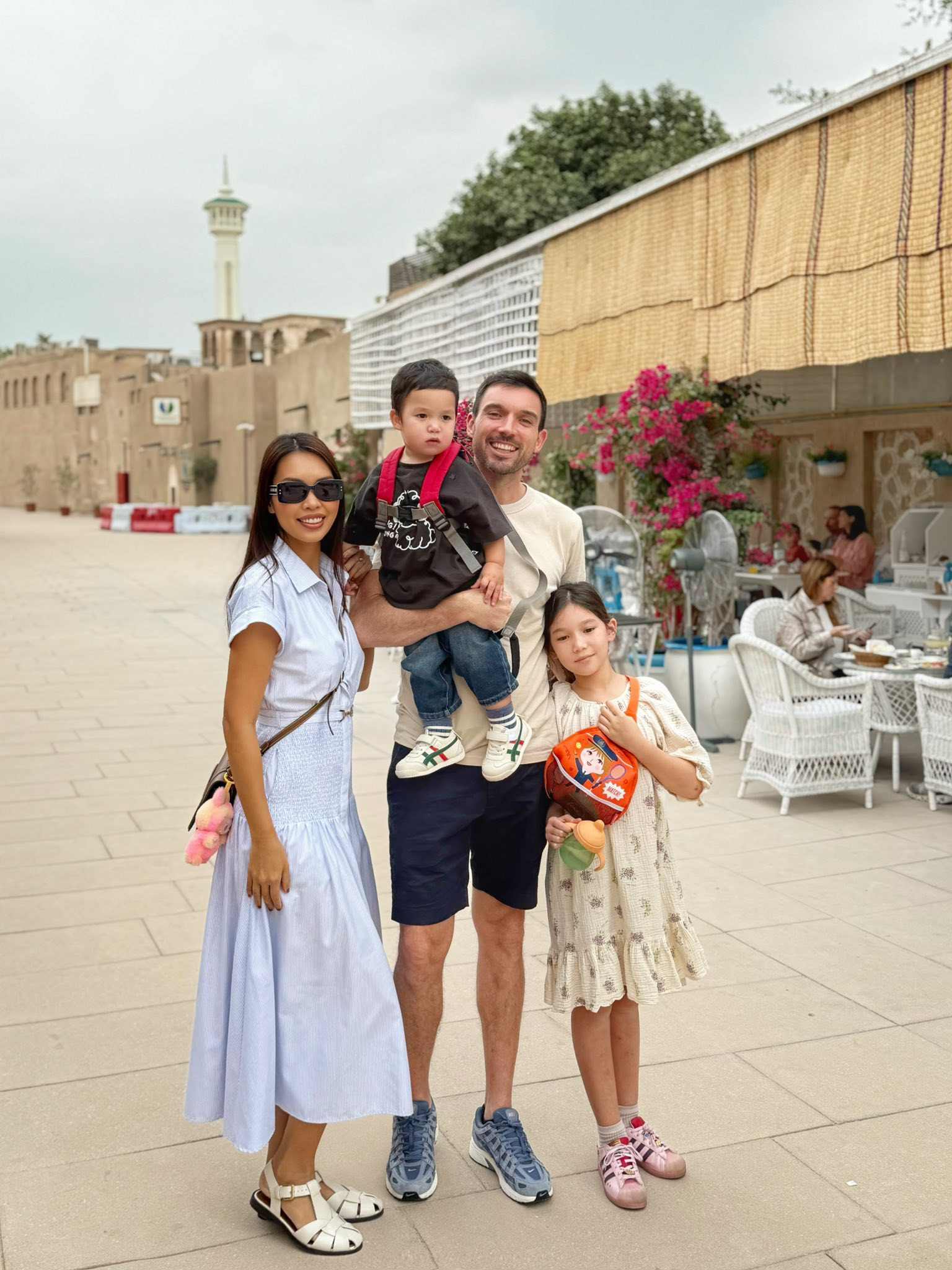 2 con lai Tây nhà siêu mẫu Hà Anh tận hưởng giáng sinh ở quê nội - Ảnh 9.