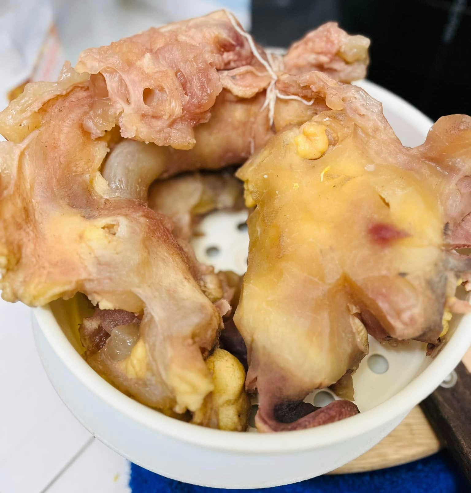 Ít ai ngờ phần bò này càng nấu càng ngon, ăn đúng cách thành món “đại bổ” cho xương khớp - Ảnh 2.