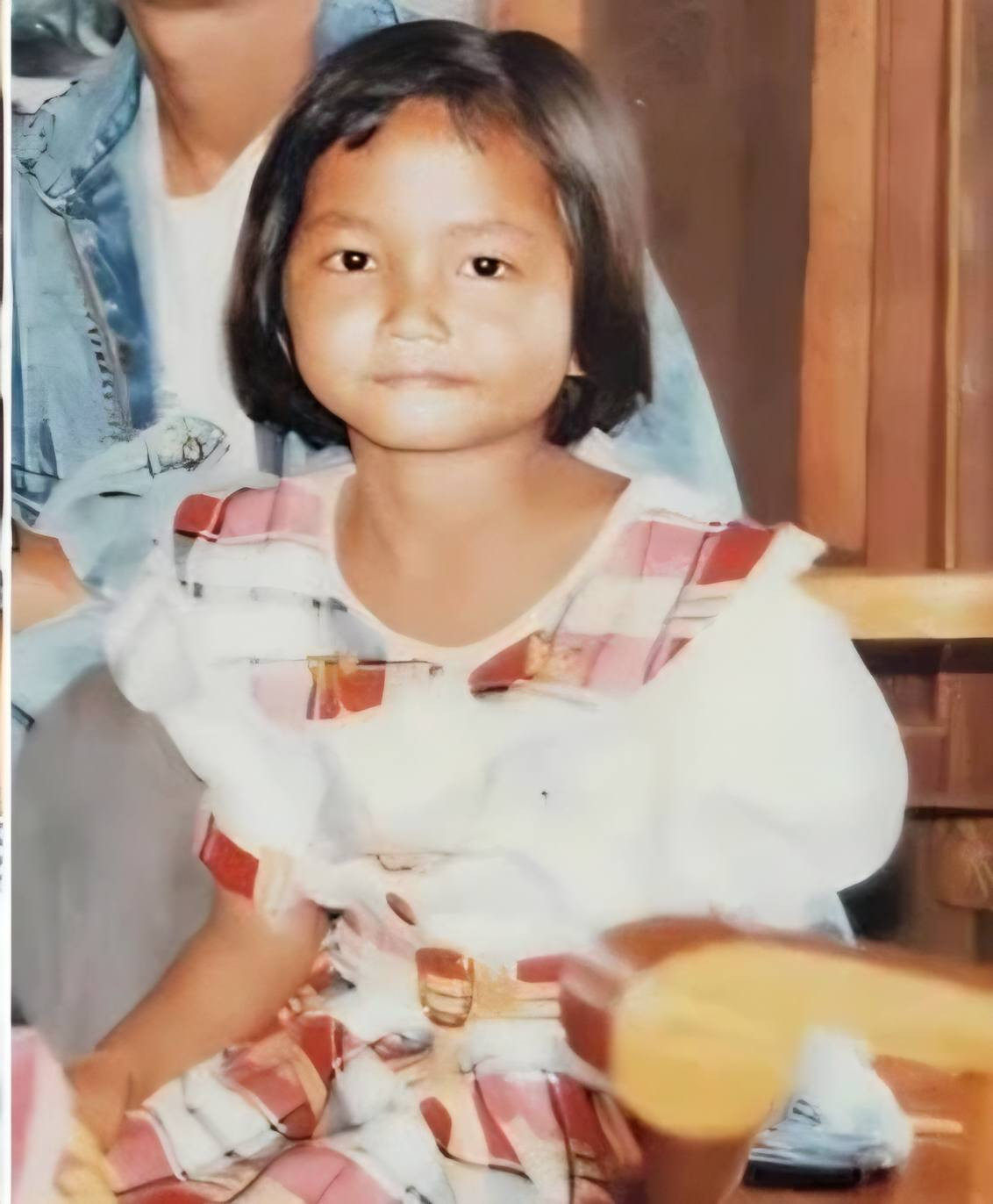 hhen nie gay chu y khi khoe con gai 3 thang tuoi giong me 30d6bf89793f4c9ab16c2ea50feed4f0 927.jpg