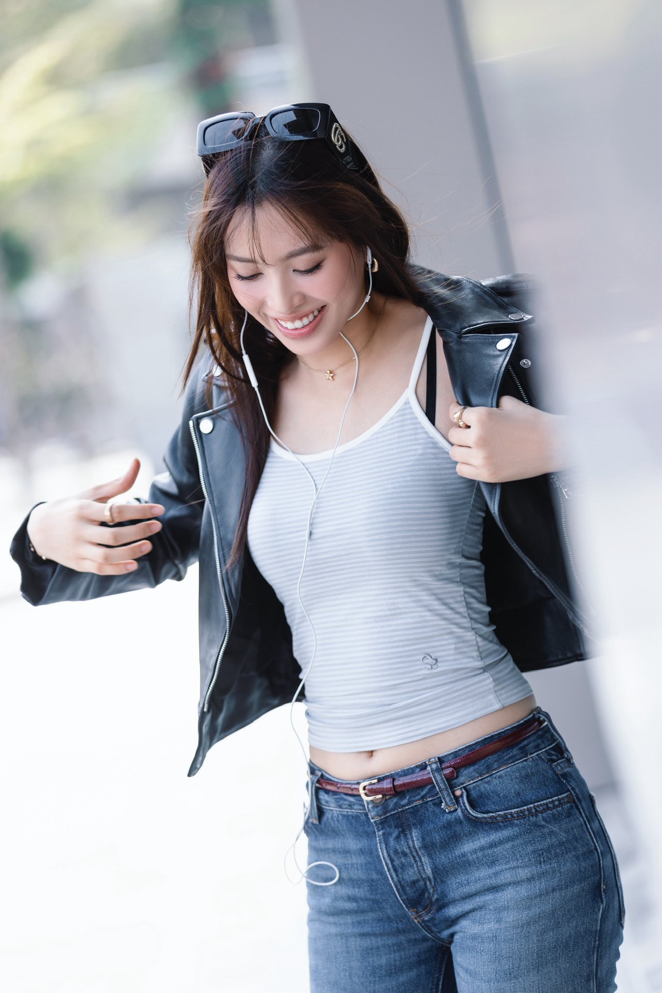 Hoa hậu Trần Tiểu Vy được khen đẹp nhất trend 'trạm tỷ' nhưng lại mắc lỗi ở một chi tiết  - Ảnh 4.