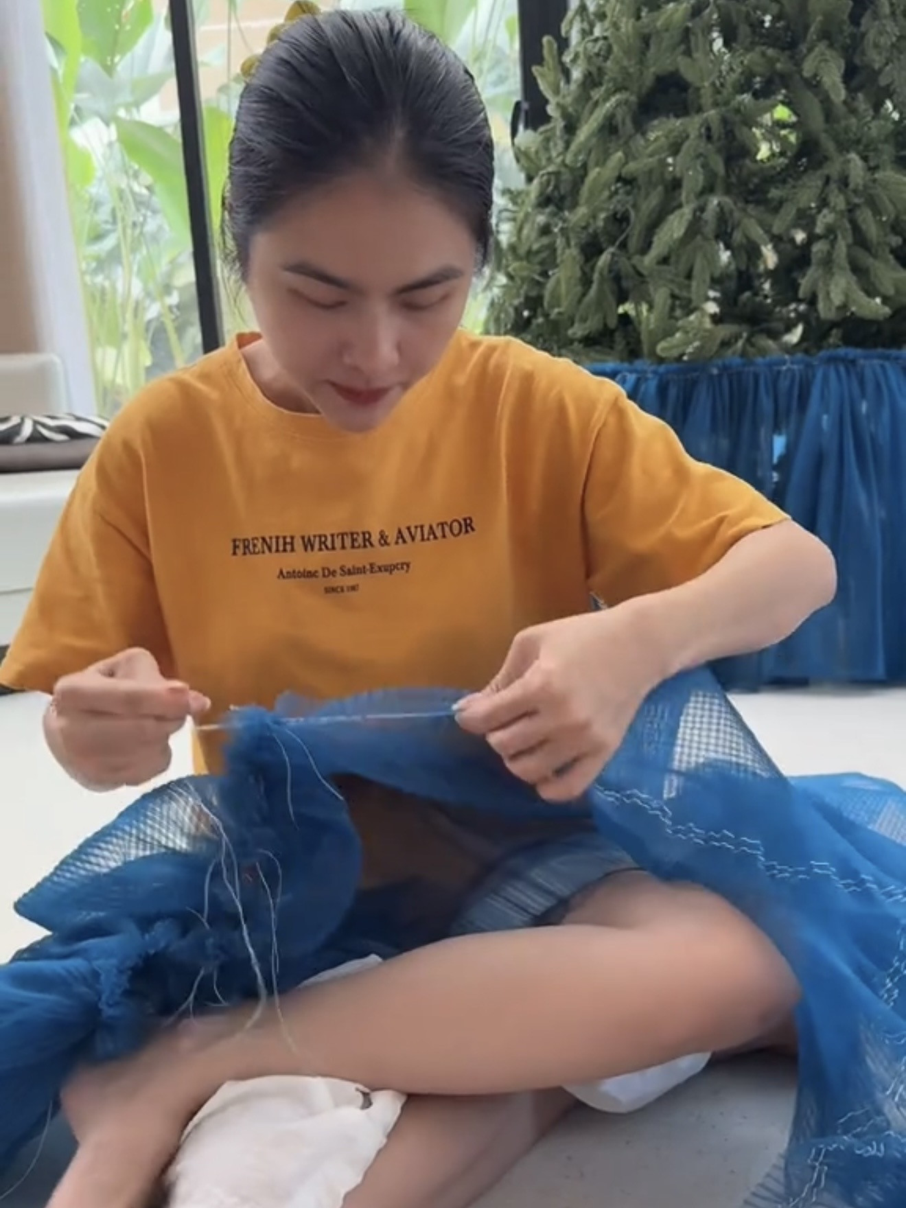 Vân Trang gây sốt với hành trình trang trí nhà đón Giáng sinh ấm cúng - Ảnh 7.