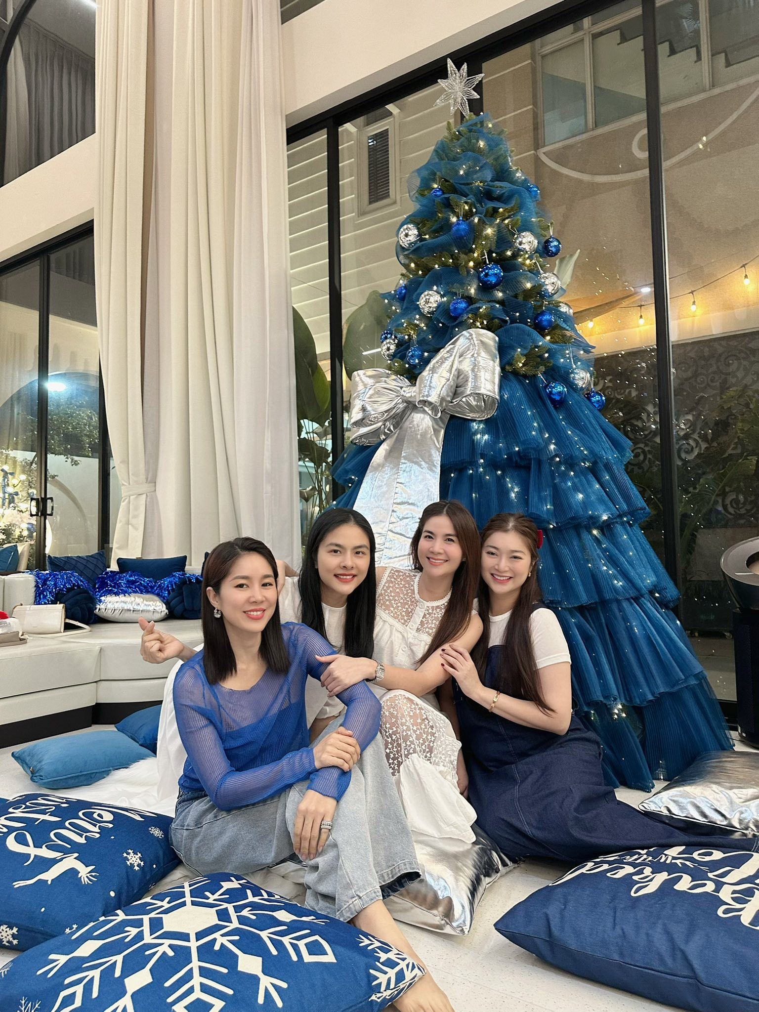 Vân Trang gây sốt với hành trình trang trí nhà đón Giáng sinh ấm cúng - Ảnh 15.