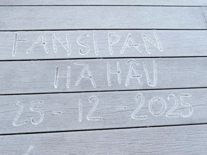 Hiện tượng băng giá trên đỉnh Fansipan xuất hiện liên tục trong gần hai tháng qua. (Ảnh: Sun World Fansipan Legend)