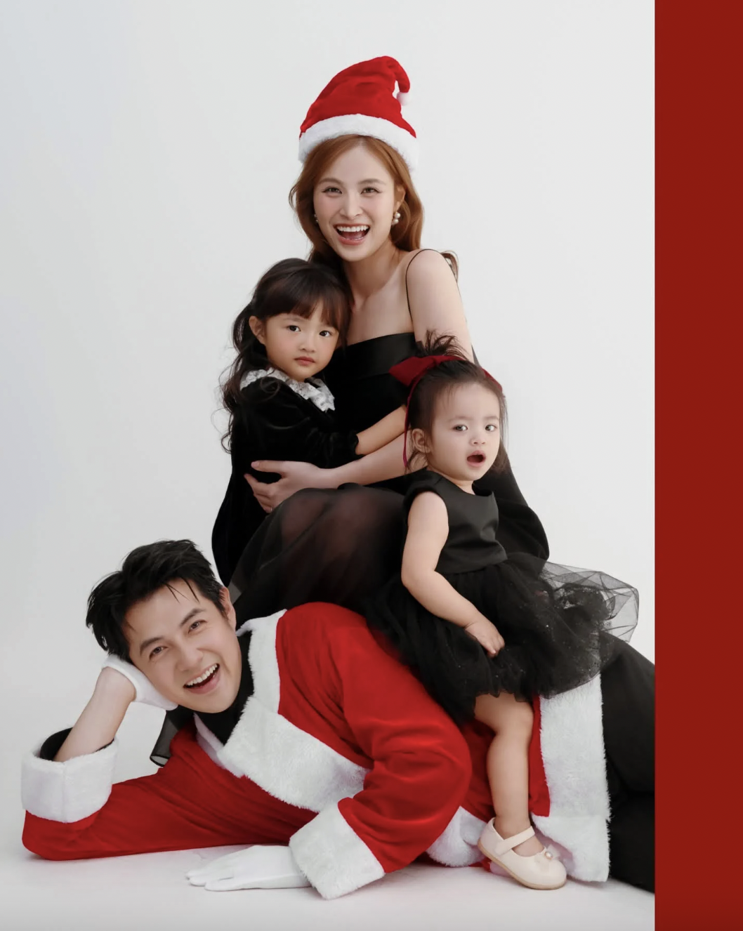 Gia đình nghệ sĩ Việt hạnh phúc đón Giáng sinh 2025 cùng những khoảnh khắc ấm áp - Ảnh 3.