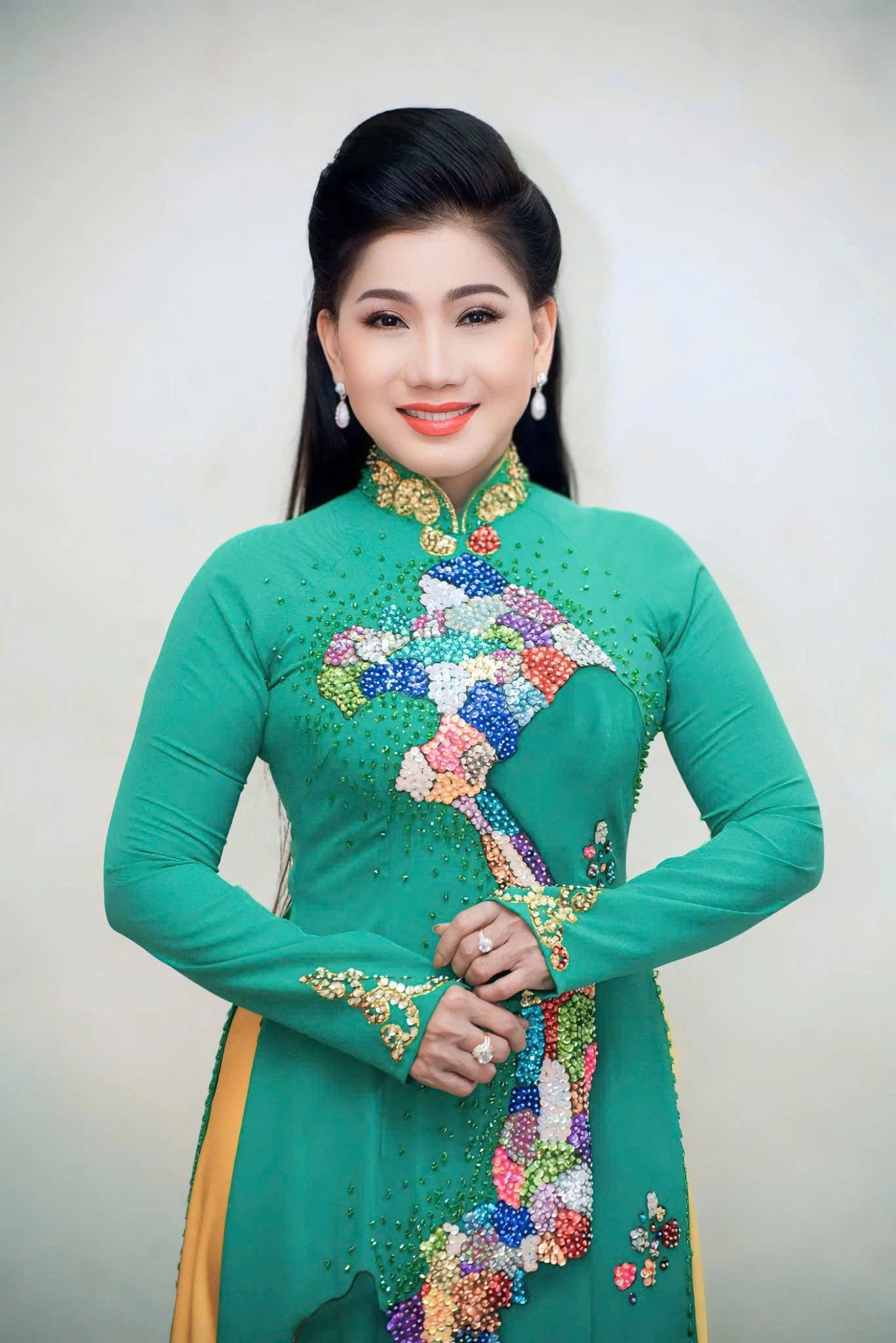 Nữ NSND Phượng Loan: Từng vượt