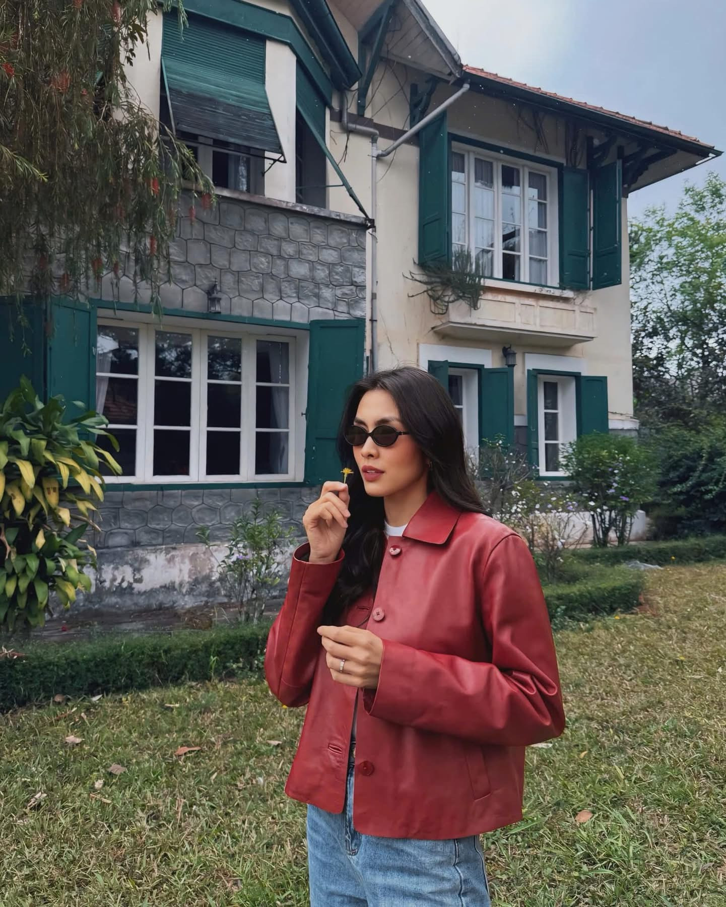 Xuống phố mùa đông với áo da đẹp như Tăng Thanh Hà, Hoa hậu Trần Tiểu Vy, Lương Thuỳ Linh - Ảnh 9.