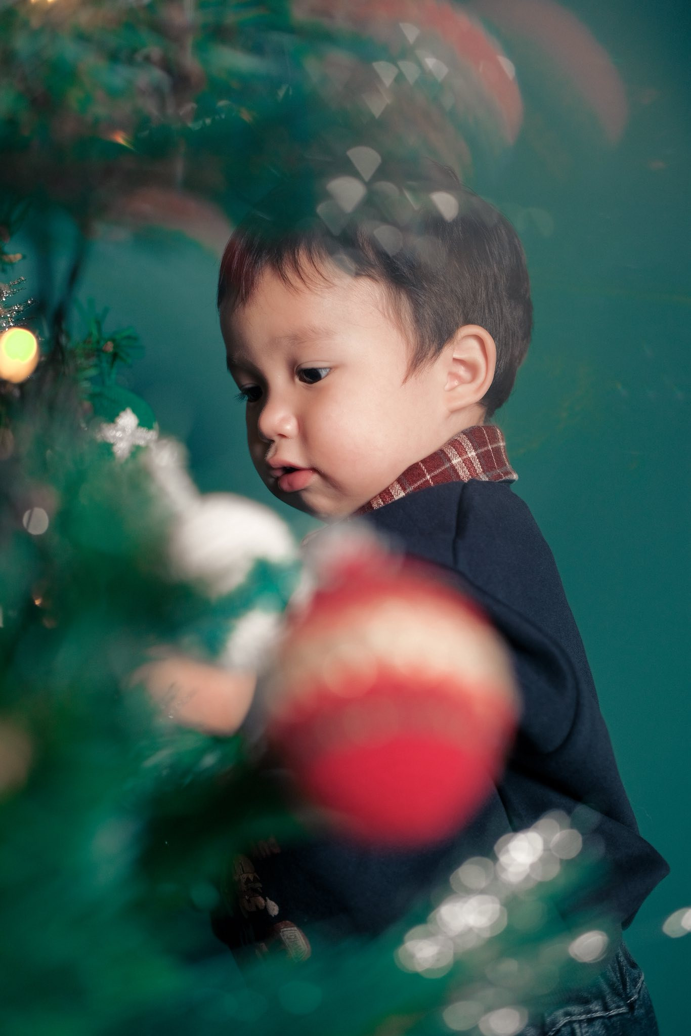 Con trai lai Tây nhà siêu mẫu Hà Anh đáng yêu trong bộ ảnh Giáng sinh - Ảnh 5.