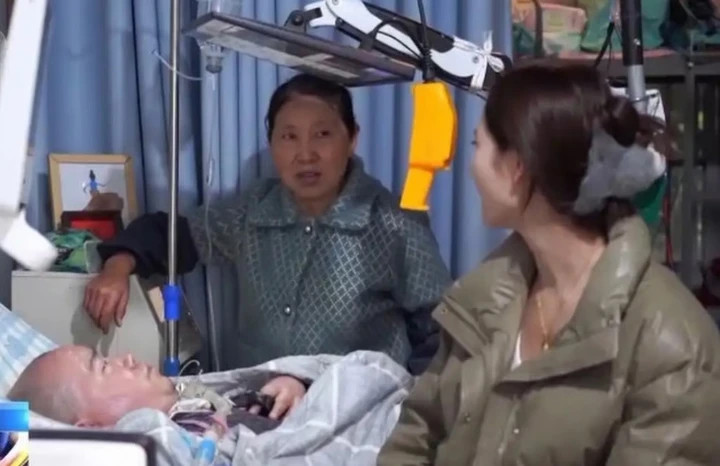 Người thân đến thăm Li trong bệnh viện. (Ảnh: CCTV)