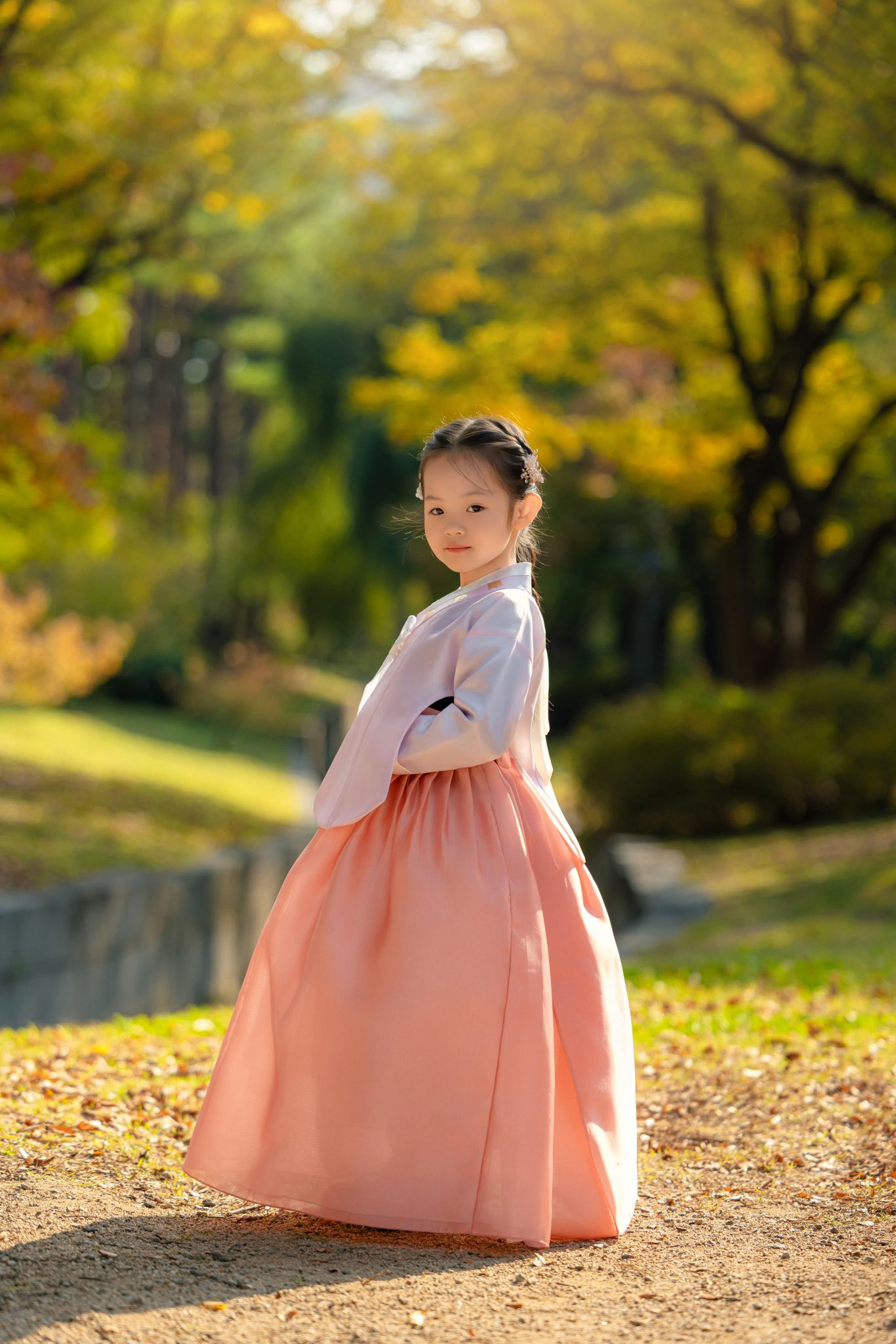 Con gái Đàm Thu Trang - Cường đô la diện Hanbok xinh như công chúa  - Ảnh 1.