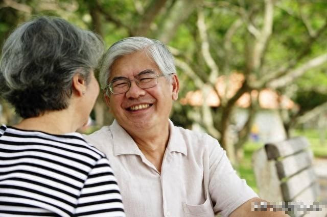 Tưởng về quê nghỉ hưu an nhàn, 7 tháng sau vợ chồng tôi phải lặng lẽ rời làng - Ảnh 1.