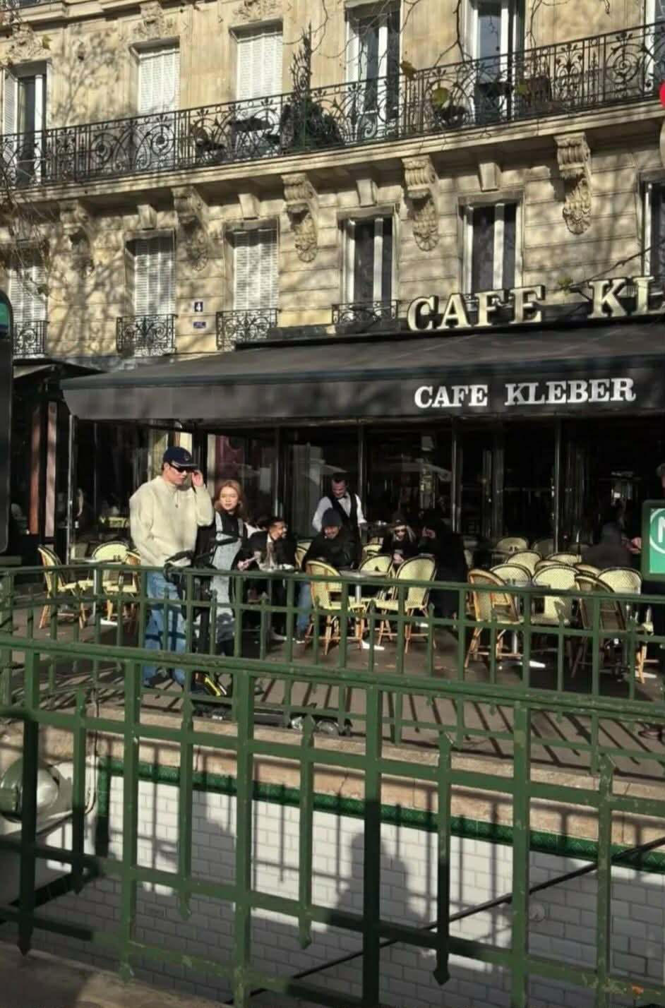 Hình ảnh Linh Ka và Dương Domic hẹn hò tại Pháp