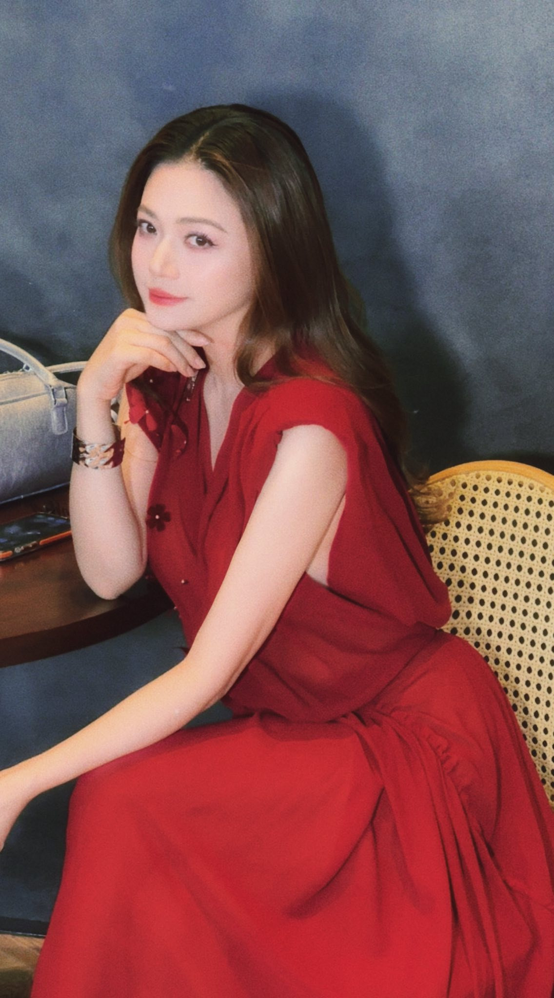 Nữ NSƯT đang gây sốt trong phim phát sóng giờ vàng 'Gia đình trái dấu' tuổi trung niên nhan sắc vẫn rực rỡ - Ảnh 4.