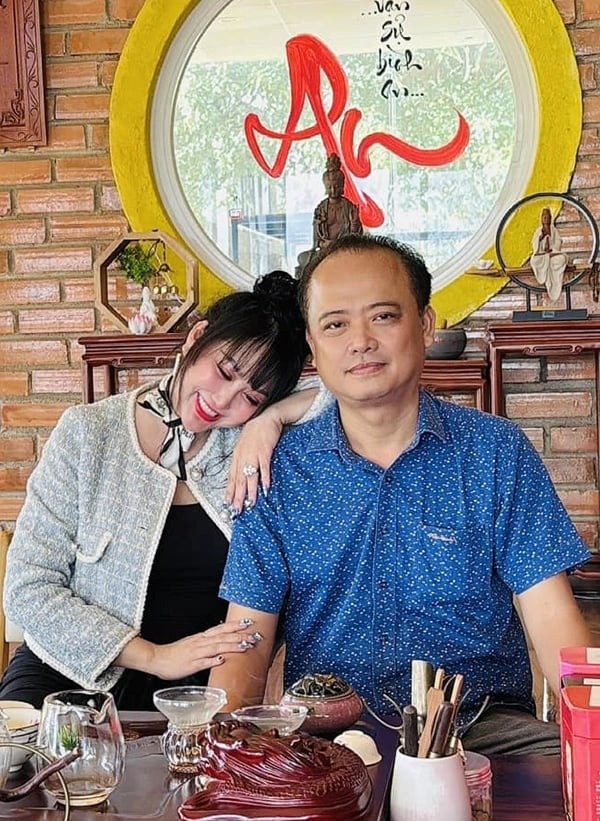 Phi Thanh Vân phản hồi tin chia tay bạn trai U60